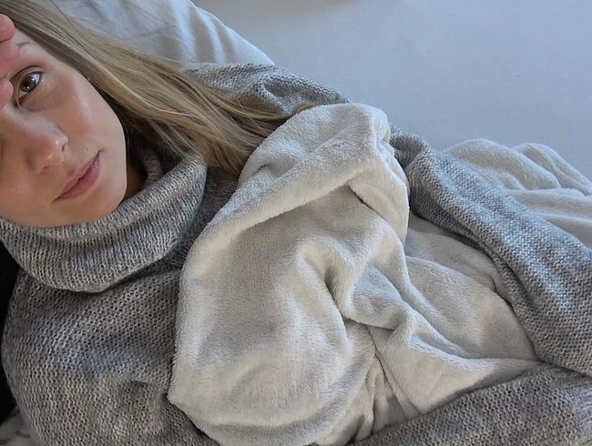 MaryWet Porno Video: KRANK? Doktor führt sein Riesen-Thermometer REKTAL ein!